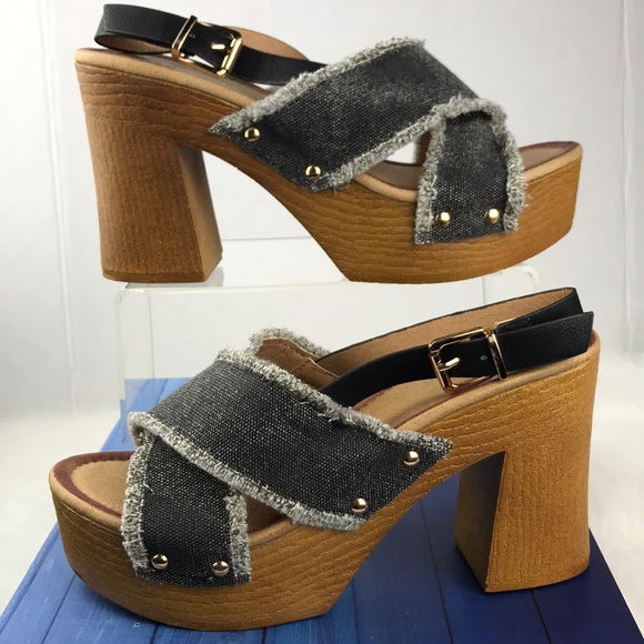 Retro Platform Heels - Picture 1 of 7